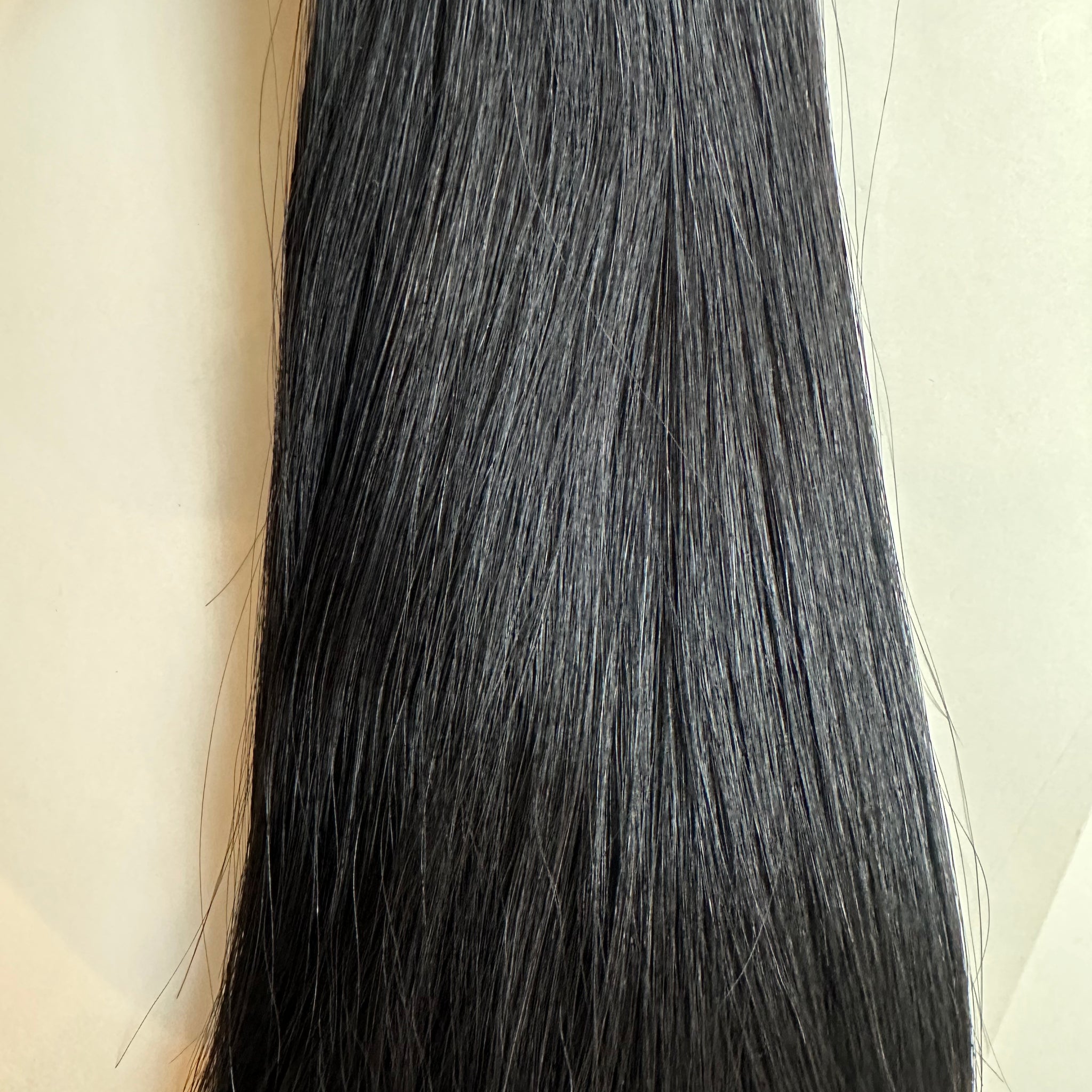 22 INCH 25G KERATIN BONDS- JET BLACK