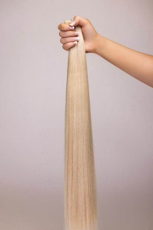 22 INCH KERATIN BONDS - BRIGHTEST WHITE/MILKY BLONDE